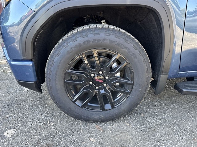 GMC Sierra 1500 Vehicle Full-screen Gallery Image 10