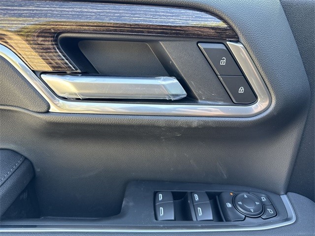 GMC Sierra 1500 Vehicle Full-screen Gallery Image 13