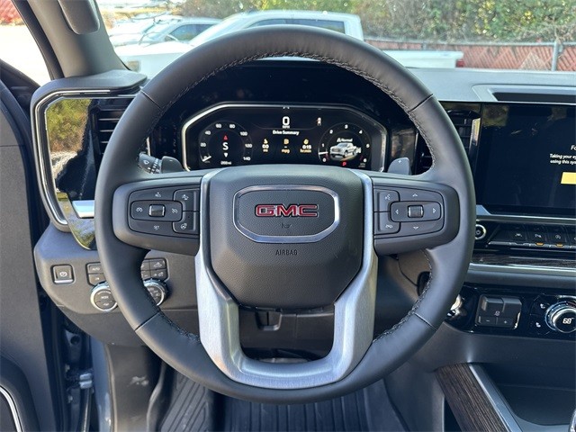 GMC Sierra 1500 Vehicle Full-screen Gallery Image 14