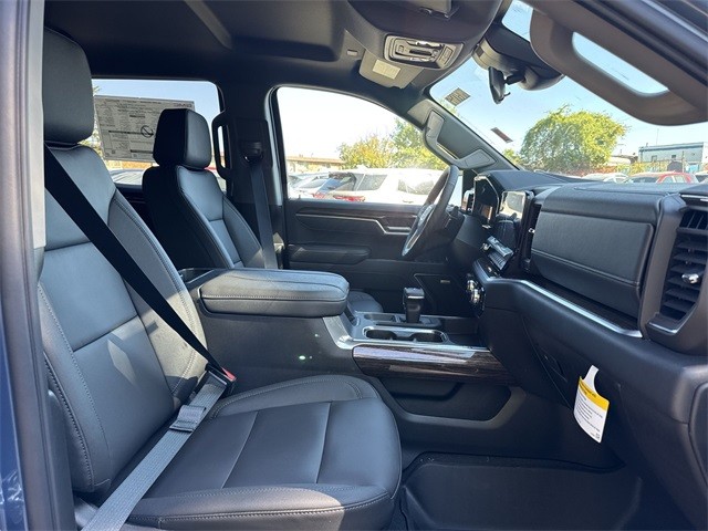 GMC Sierra 1500 Vehicle Full-screen Gallery Image 24