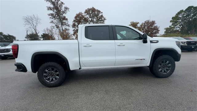 GMC Sierra 1500 Vehicle Full-screen Gallery Image 09