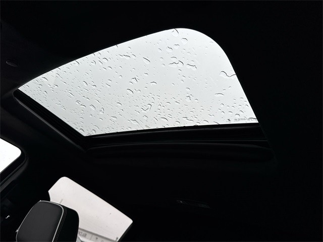 GMC Sierra 1500 Vehicle Full-screen Gallery Image 22