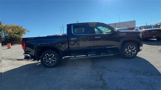 GMC Sierra 1500 Vehicle Full-screen Gallery Image 09