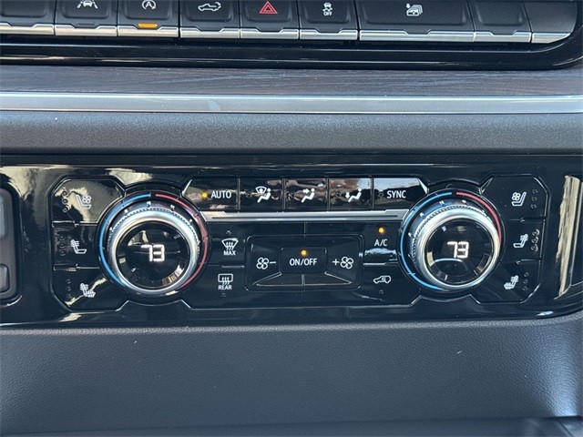 GMC Sierra 1500 Vehicle Full-screen Gallery Image 19