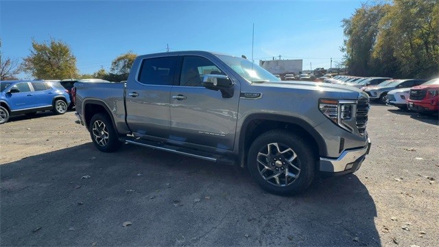 GMC Sierra 1500 Vehicle Full-screen Gallery Image 02