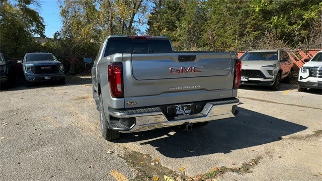 GMC Sierra 1500 Vehicle Full-screen Gallery Image 07