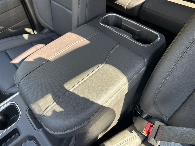 GMC Sierra 1500 Vehicle Full-screen Gallery Image 21