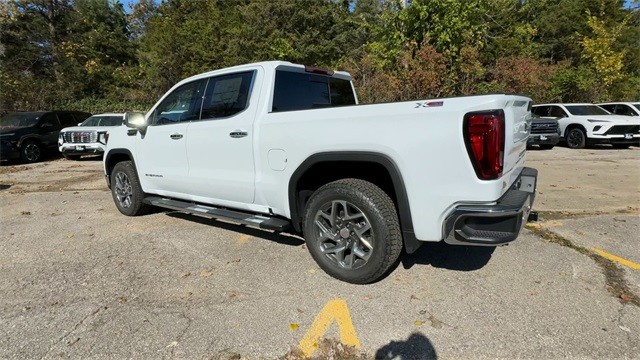 GMC Sierra 1500 Vehicle Full-screen Gallery Image 06