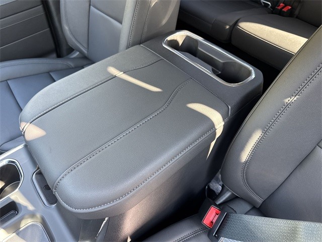 GMC Sierra 1500 Vehicle Full-screen Gallery Image 21