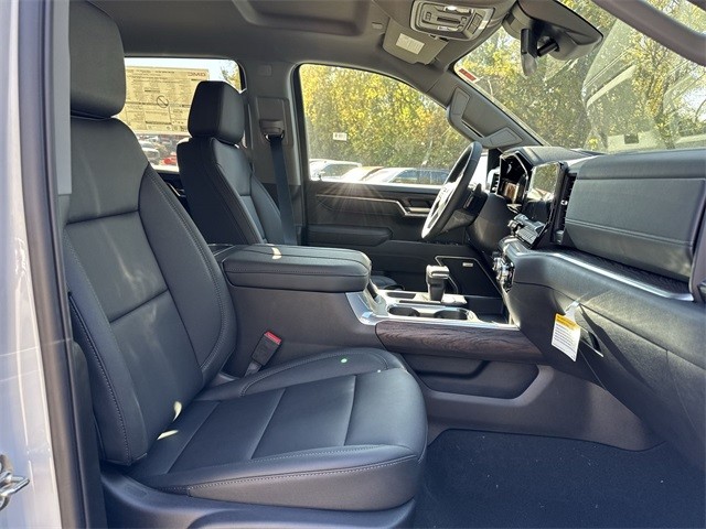 GMC Sierra 1500 Vehicle Full-screen Gallery Image 24