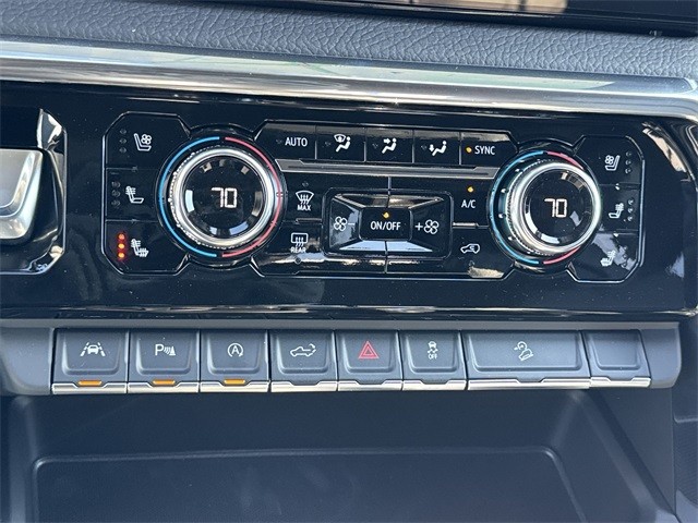 GMC Sierra 1500 Vehicle Full-screen Gallery Image 19