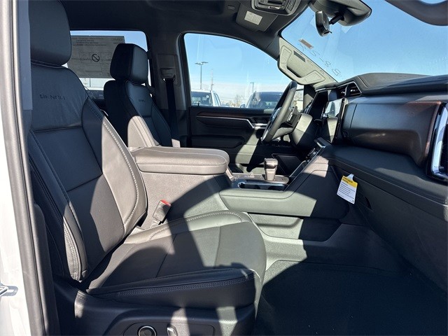 GMC Sierra 1500 Vehicle Full-screen Gallery Image 24