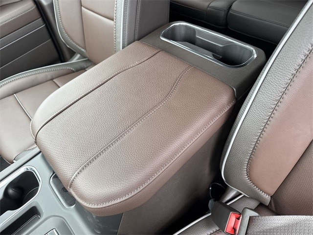 GMC Sierra 1500 Vehicle Full-screen Gallery Image 21