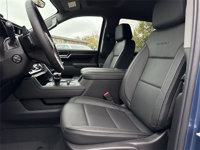 GMC Sierra 1500 Vehicle Full-screen Gallery Image 11