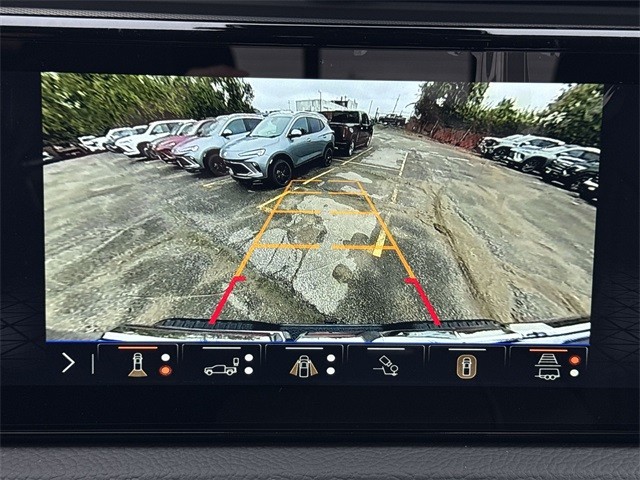 GMC Sierra 1500 Vehicle Full-screen Gallery Image 17