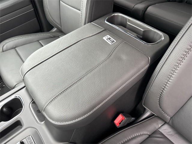 GMC Sierra 1500 Vehicle Full-screen Gallery Image 21