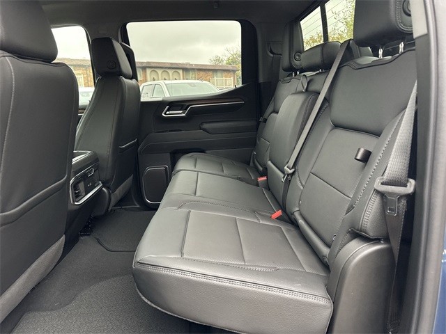 GMC Sierra 1500 Vehicle Full-screen Gallery Image 22