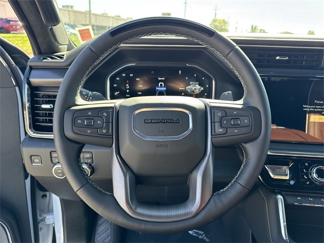 GMC Sierra 1500 Vehicle Full-screen Gallery Image 14