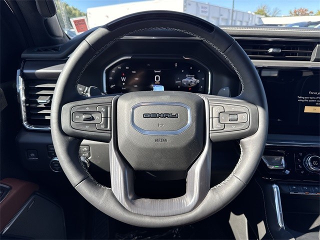 GMC Sierra 1500 Vehicle Full-screen Gallery Image 14