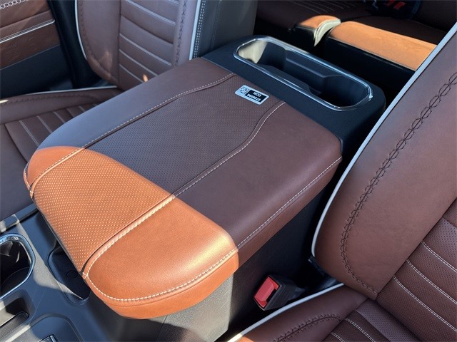 GMC Sierra 1500 Vehicle Full-screen Gallery Image 21