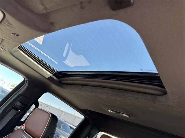 GMC Sierra 1500 Vehicle Full-screen Gallery Image 22