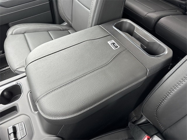 GMC Sierra 1500 Vehicle Full-screen Gallery Image 21