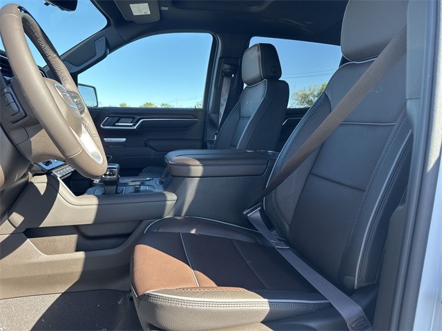 GMC Sierra 1500 Vehicle Full-screen Gallery Image 11