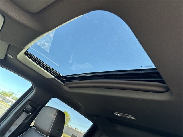 GMC Sierra 1500 Vehicle Full-screen Gallery Image 22