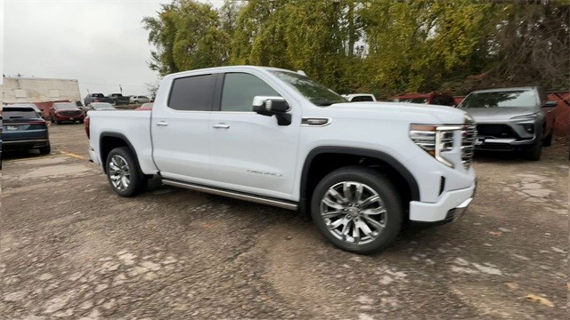 GMC Sierra 1500 Vehicle Full-screen Gallery Image 02