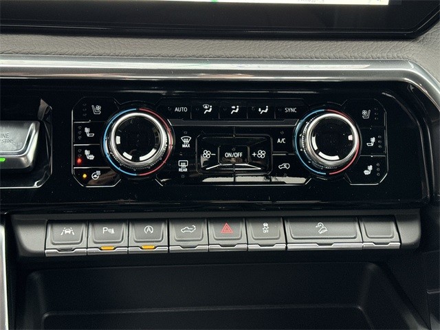 GMC Sierra 1500 Vehicle Full-screen Gallery Image 19