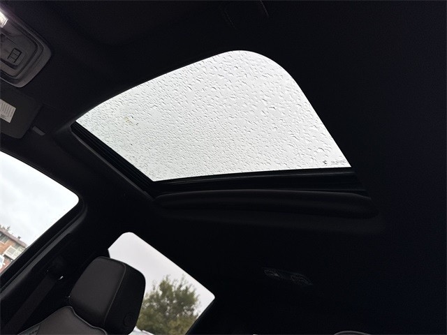 GMC Sierra 1500 Vehicle Full-screen Gallery Image 22