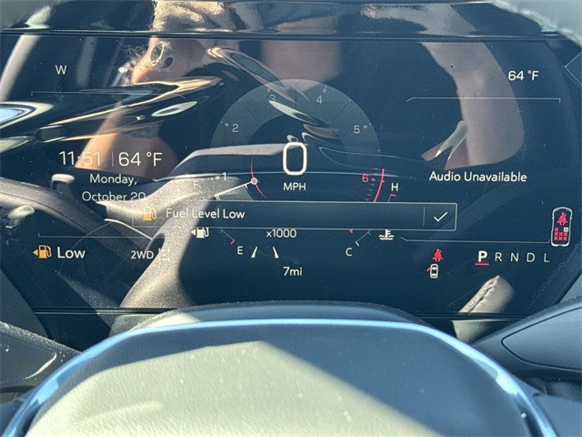 GMC Yukon Vehicle Full-screen Gallery Image 15