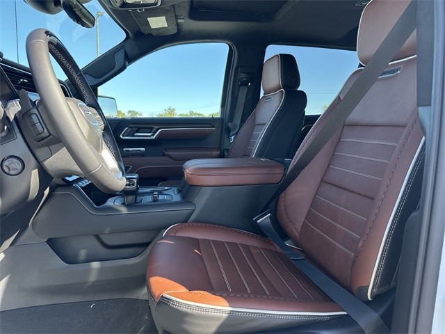 GMC Sierra 1500 Vehicle Full-screen Gallery Image 11