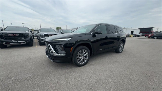 Buick Enclave Vehicle Full-screen Gallery Image 04