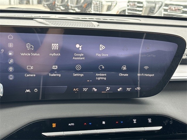 Buick Enclave Vehicle Full-screen Gallery Image 16