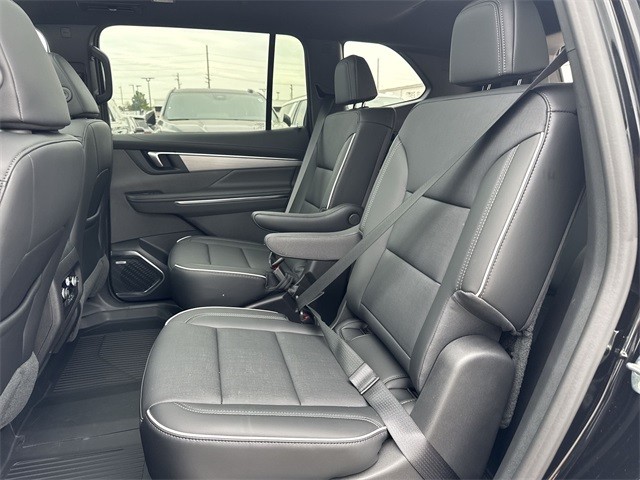 Buick Enclave Vehicle Full-screen Gallery Image 23