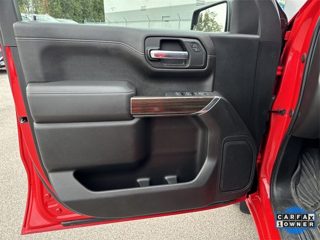 Chevrolet Silverado 1500 Vehicle Full-screen Gallery Image 25