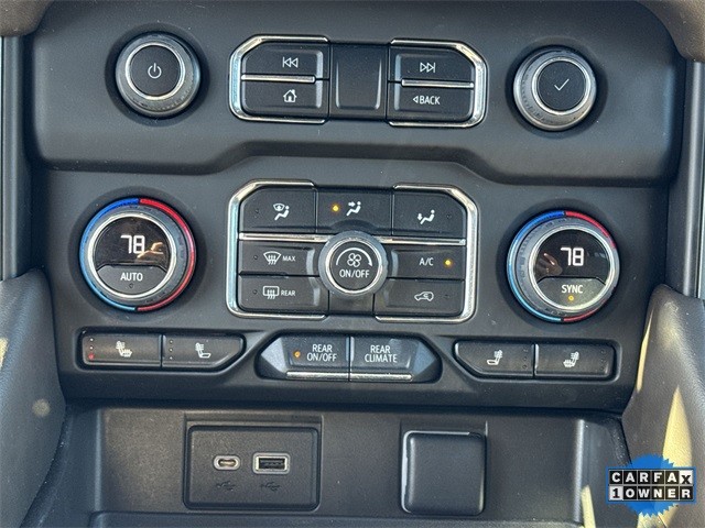 Chevrolet Suburban Vehicle Full-screen Gallery Image 21