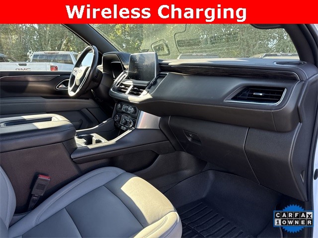 Chevrolet Suburban Vehicle Full-screen Gallery Image 32