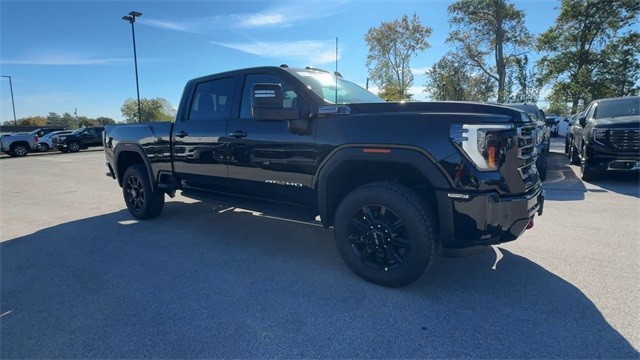 GMC Sierra 2500HD Vehicle Full-screen Gallery Image 02