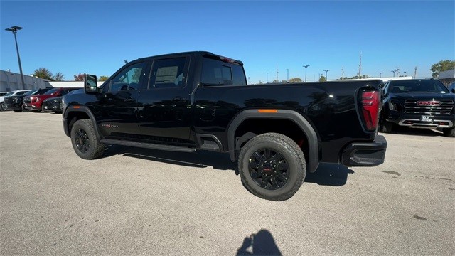 GMC Sierra 2500HD Vehicle Full-screen Gallery Image 06