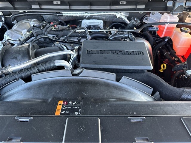 GMC Sierra 2500HD Vehicle Full-screen Gallery Image 26