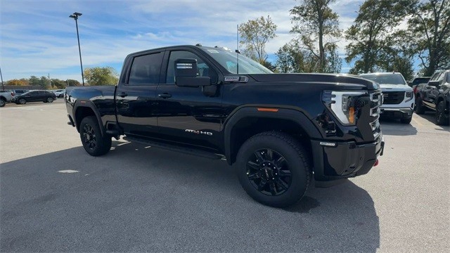 GMC Sierra 2500HD Vehicle Full-screen Gallery Image 02