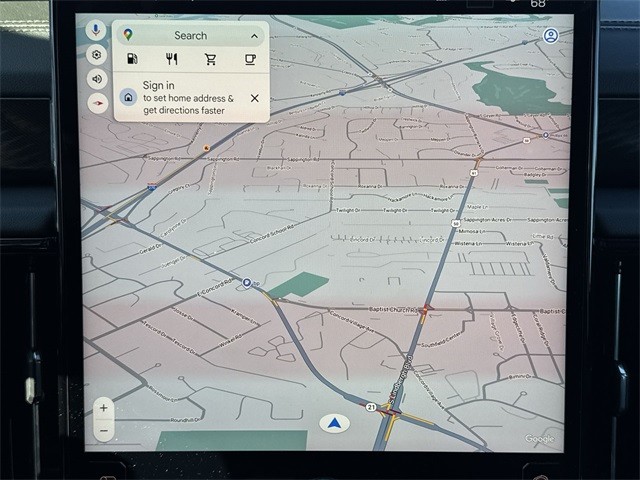 GMC Yukon Vehicle Full-screen Gallery Image 18