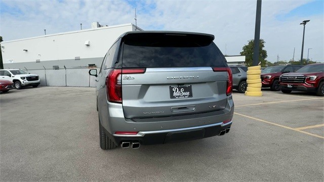 GMC Yukon XL Vehicle Full-screen Gallery Image 07