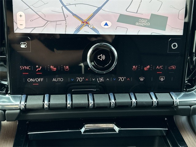 GMC Yukon XL Vehicle Full-screen Gallery Image 19