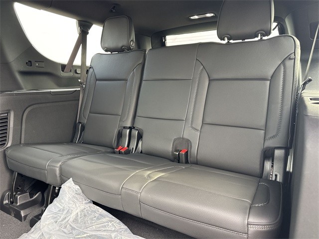 GMC Yukon XL Vehicle Full-screen Gallery Image 24