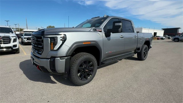 GMC Sierra 2500HD Vehicle Full-screen Gallery Image 04