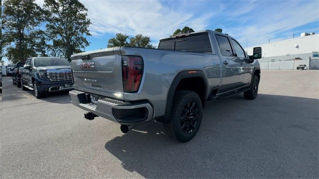 GMC Sierra 2500HD Vehicle Full-screen Gallery Image 08