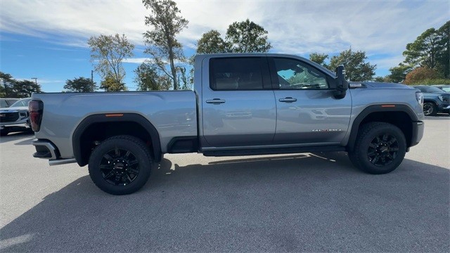 GMC Sierra 2500HD Vehicle Full-screen Gallery Image 09